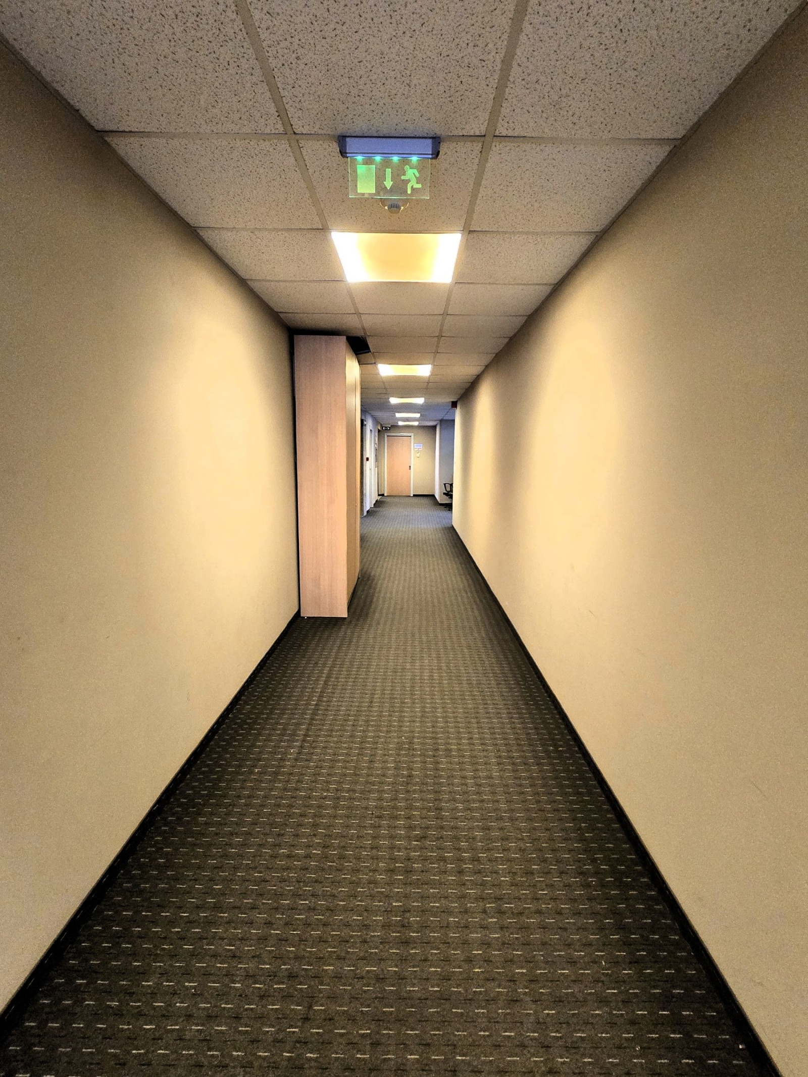 Дава под наем ОФИС, гр. София, Център, снимка 2 - Офиси - 54132595