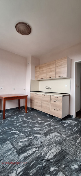 2 slaapkamers Ljulin - tsentar, Sofia 5