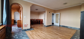 2 slaapkamers Ljulin - tsentar, Sofia 1