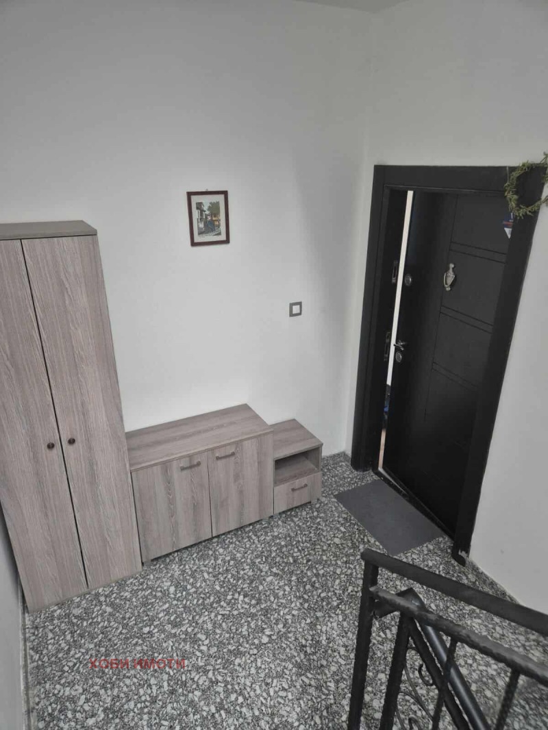 Дава под наем  3-стаен град Пловдив , Южен , 102 кв.м | 34753512