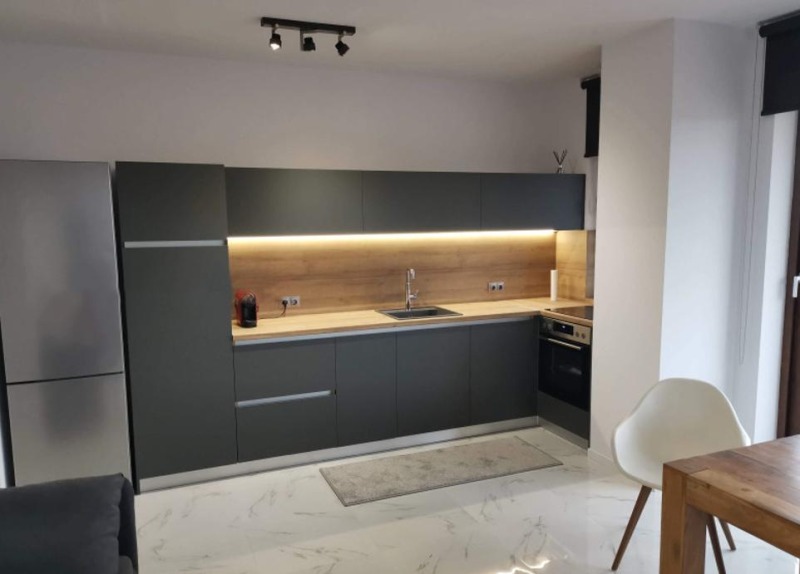 Издаје се  2 спаваће собе Пловдив , Каршијака , 95 м2 | 79674903 - слика [3]