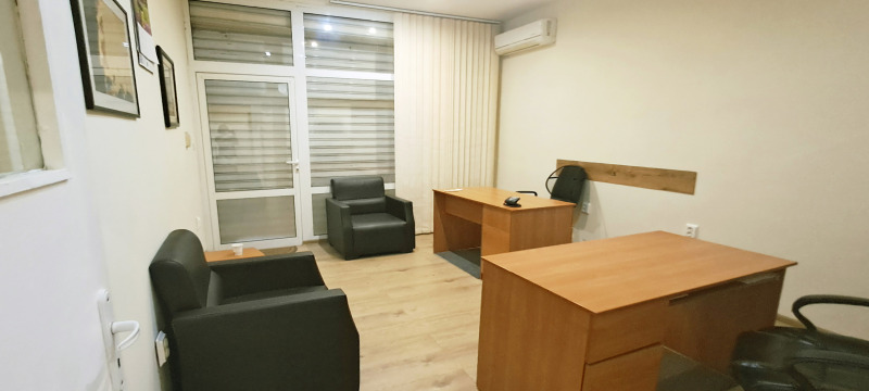 Do wynajęcia  Biuro Sofia , Strelbiszcze , 65 mkw | 33895584 - obraz [12]