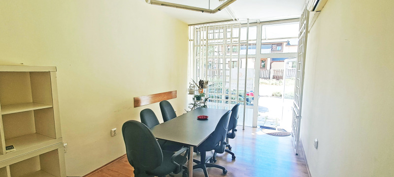 Do wynajęcia  Biuro Sofia , Strelbiszcze , 65 mkw | 33895584