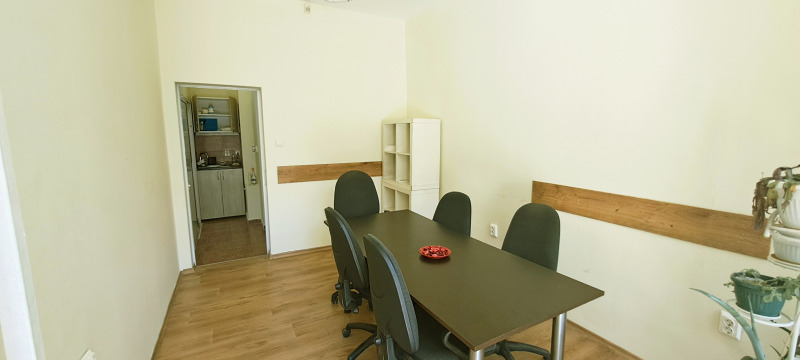 Do wynajęcia  Biuro Sofia , Strelbiszcze , 65 mkw | 33895584 - obraz [4]