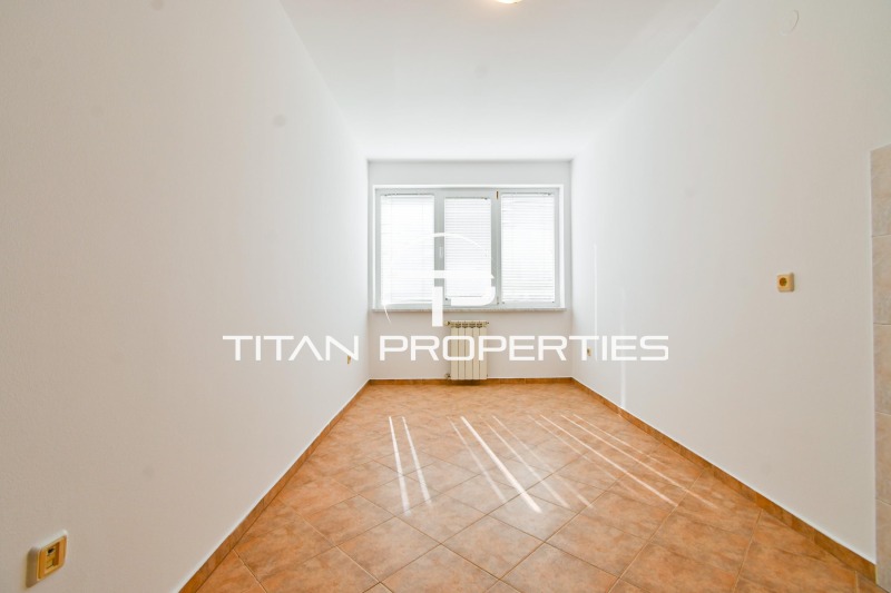 Дава под наем 3-СТАЕН, гр. София, Център, снимка 4 - Апартаменти - 51794889