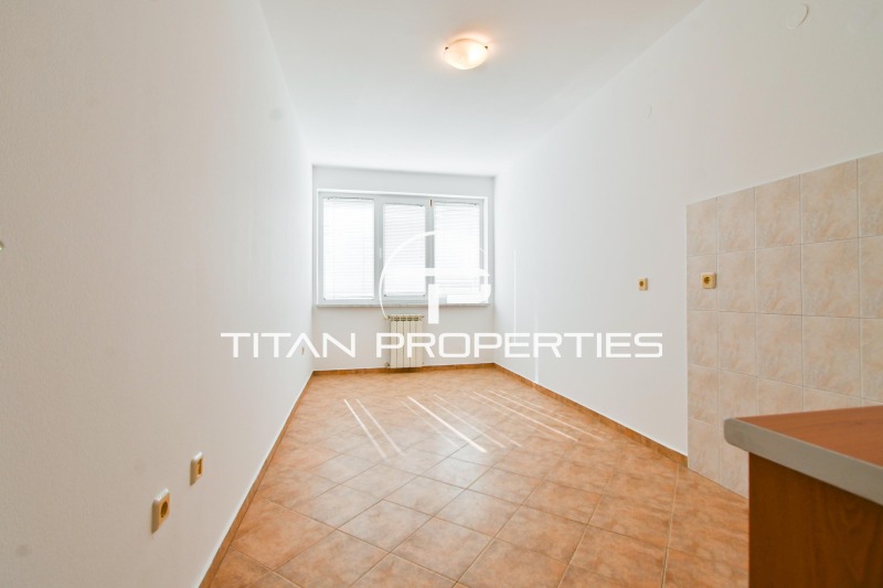 Дава под наем 3-СТАЕН, гр. София, Център