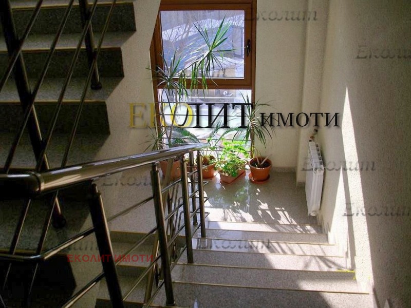 Da affittare  Attico Sofia , Mladost 2 , 50 mq | 61444413 - Immagine [2]