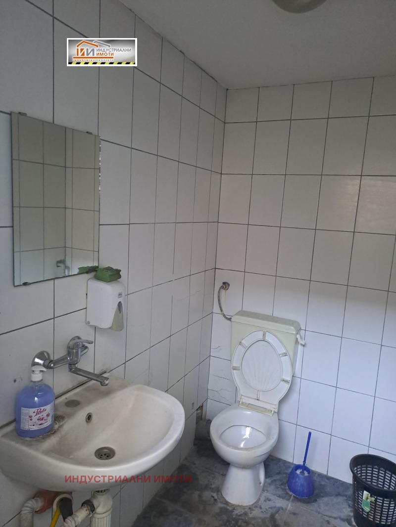 Дава под наем ПРОМ. ПОМЕЩЕНИЕ, гр. Пловдив, Индустриална зона - Тракия, снимка 5 - Производствени сгради - 53158228