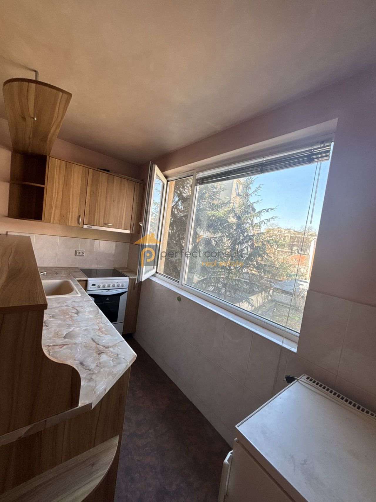 Дава под наем 2-СТАЕН, гр. Пловдив, Кършияка, снимка 2 - Апартаменти - 54121532