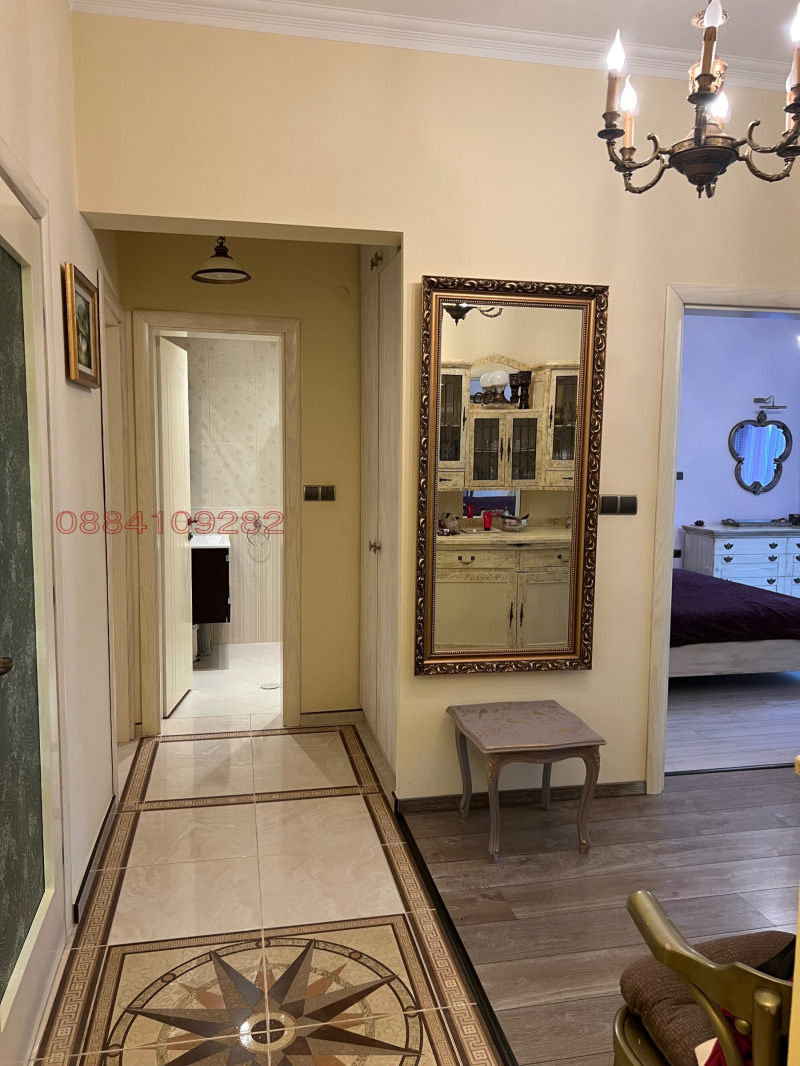 Дава под наем 3-СТАЕН, гр. София, Център