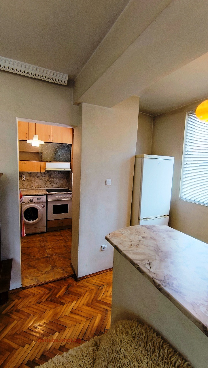 Дава под наем 4-СТАЕН, гр. Русе, Център, снимка 4 - Апартаменти - 53095876