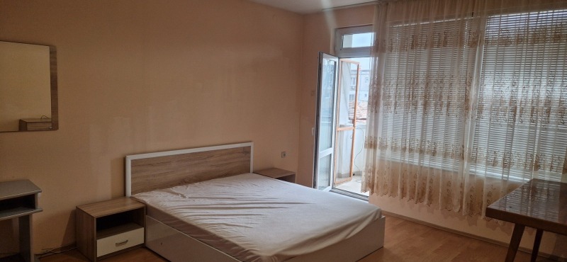 Дава под наем  2-стаен град Пловдив , Кючук Париж , 70 кв.м | 38541479