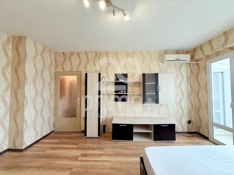 Kiadó  Stúdió Sofia , Ljulin 6 , 45 négyzetméter | 23362553 - kép [2]