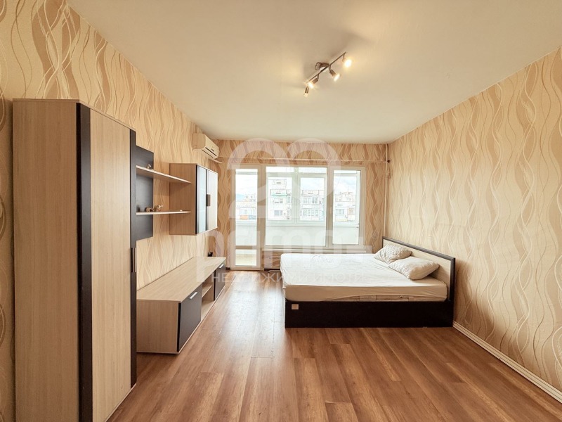Kiadó  Stúdió Sofia , Ljulin 6 , 45 négyzetméter | 23362553