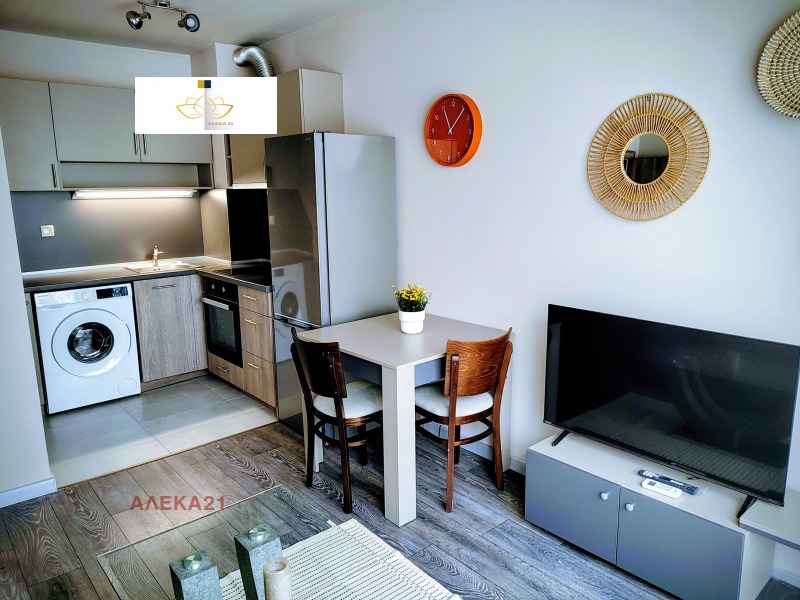 Дава под наем 3-СТАЕН, гр. София, Кръстова вада, снимка 2 - Апартаменти - 53393026