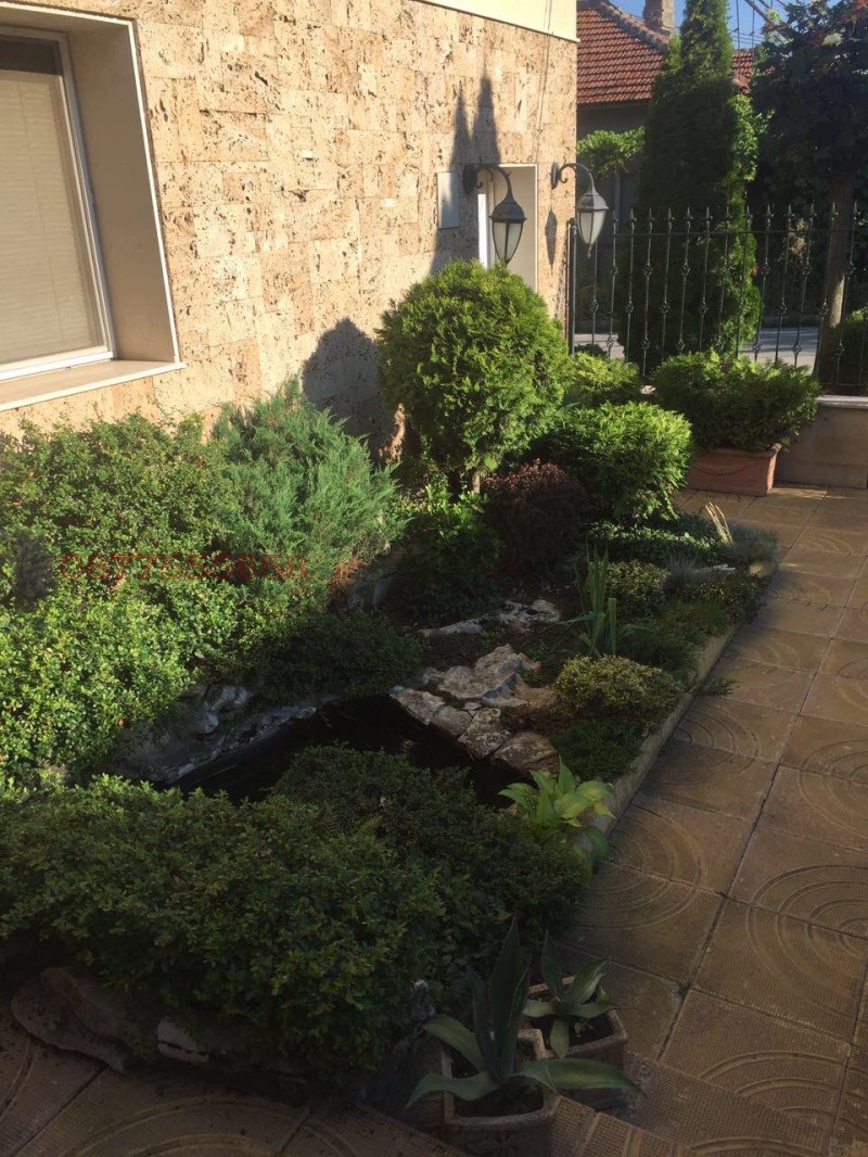 Дава под наем ЕТАЖ ОТ КЪЩА, гр. Плевен, Широк център, снимка 16 - Етаж от къща - 53015185