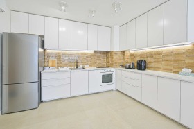 ����� ���� ��� ���� 3-�����,���� �����, ������ 2>