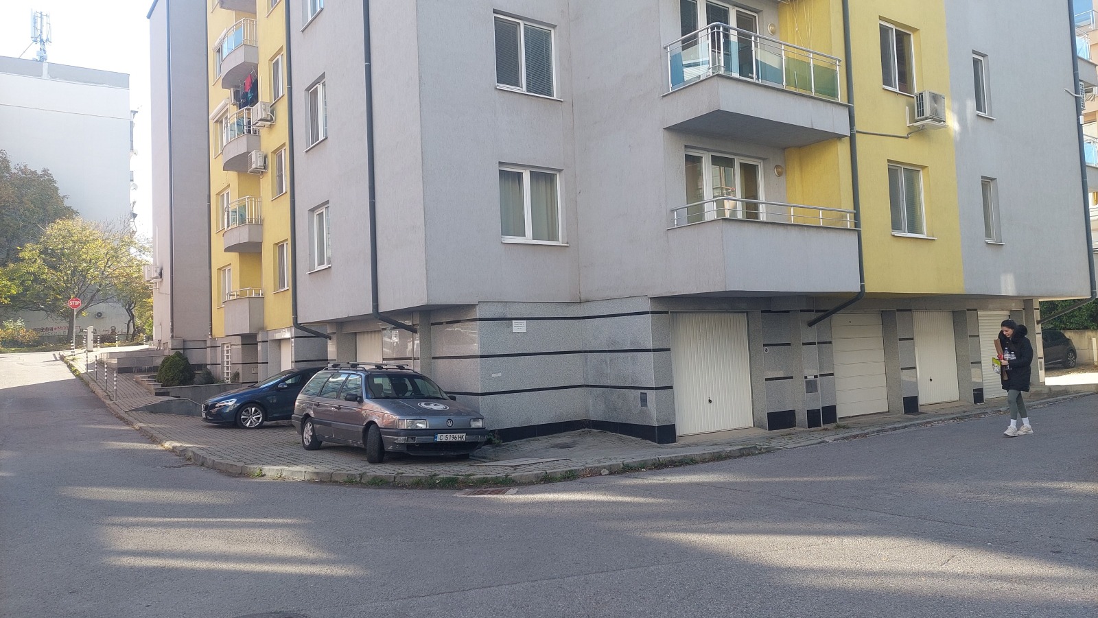Дава под наем ГАРАЖ, ПАРКОМЯСТО, гр. София, Младост 2