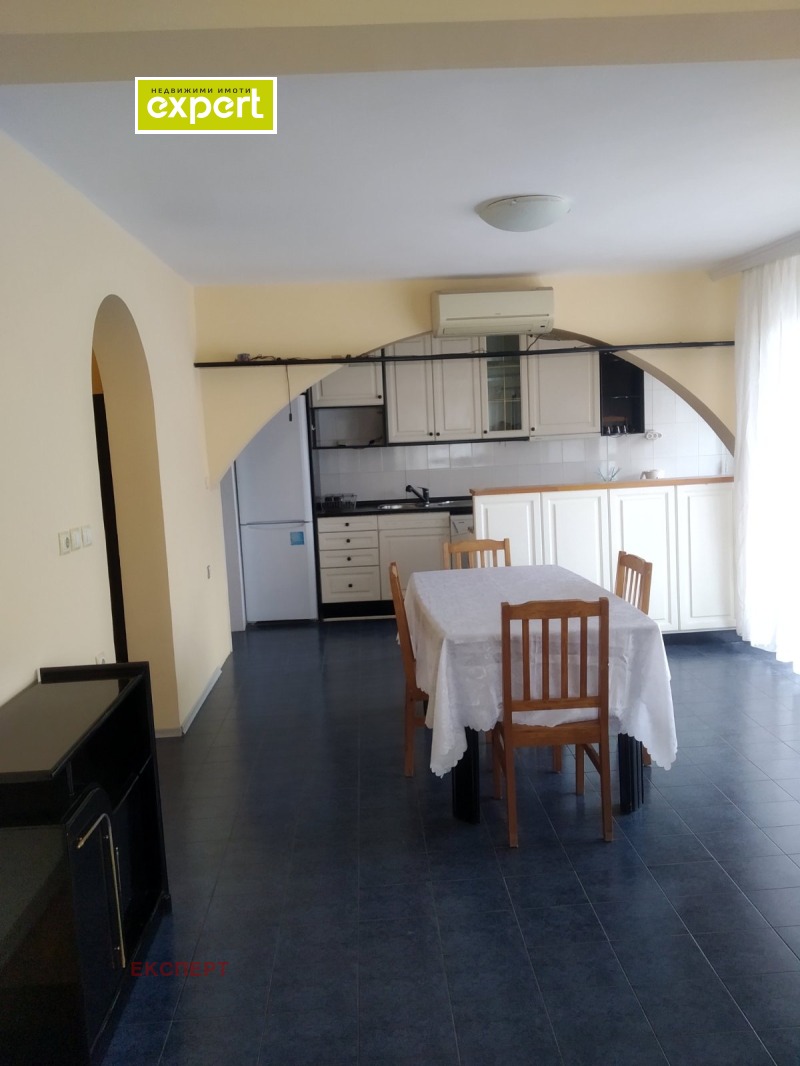 Дава под наем 3-СТАЕН, гр. Плевен, Широк център