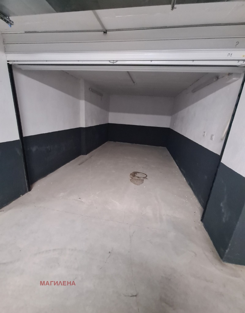 Da affittare  Box auto Plovdiv , Tsentar , 24 mq | 83639321