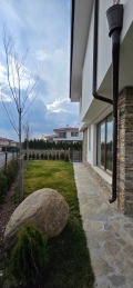 Под наем КЪЩА, град София, в.з.Киноцентъра • 2000 € • 55166329 — Holmes.bg