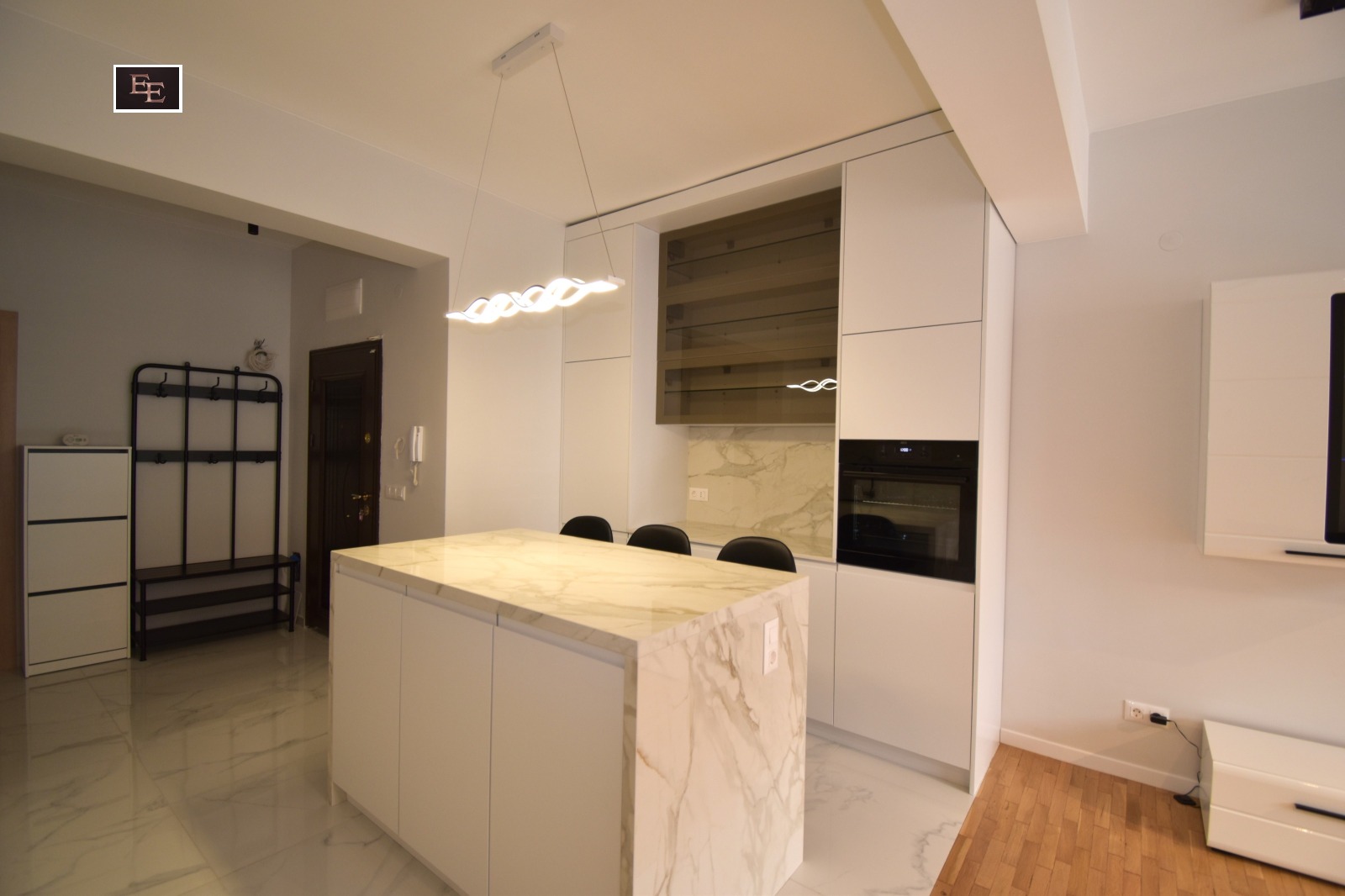 Дава под наем 3-СТАЕН, гр. София, Център, снимка 3 - Апартаменти - 56315046