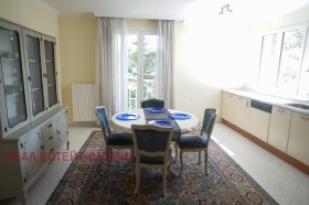 3 bedroom Iztok, Sofia 3