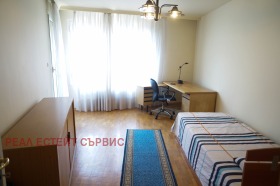 3 bedroom Iztok, Sofia 12