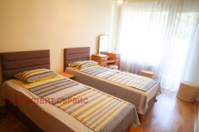 3 bedroom Iztok, Sofia 10