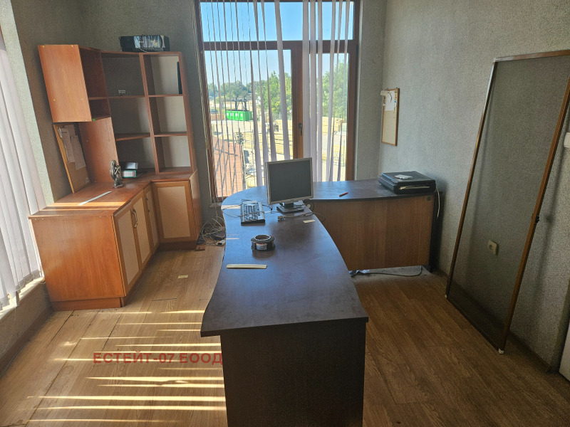 För uthyrning  Industribyggnad Plovdiv , Industrialna zona - Jug , 1200 kvm | 18440505 - bild [14]