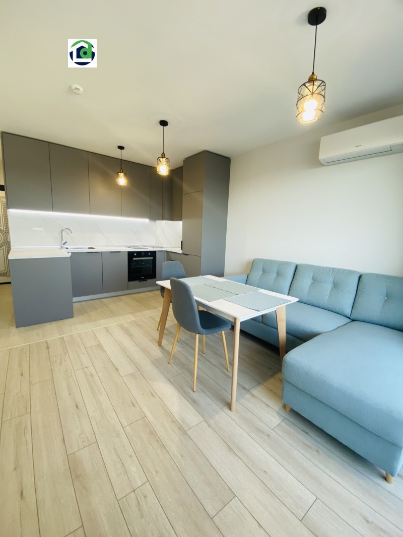 Дава под нем  2-стаен, град Варна, Младост 2 •  485 EUR • ID 33950245 — holmes.bg - [1] 