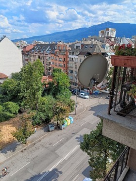 2 dormitorios Belite brezi, Sofia