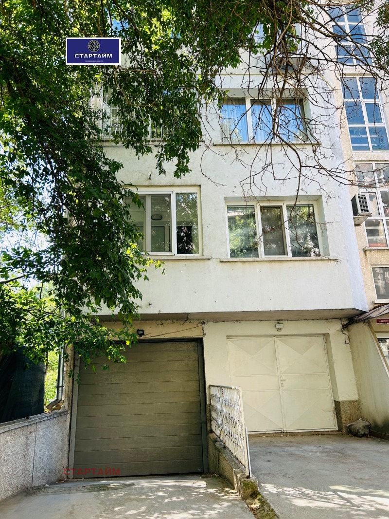 Дава под наем ГАРАЖ, ПАРКОМЯСТО, гр. София, Лагера