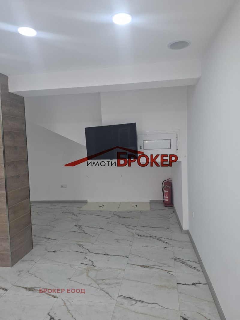 Дава под наем ПРОМ. ПОМЕЩЕНИЕ, гр. Сливен, Клуцохор, снимка 14 - Производствени сгради - 53034261