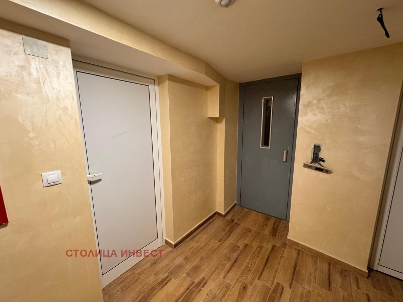 Дава под наем БИЗНЕС ИМОТ, гр. Русе, Център, снимка 11 - Други - 49712380