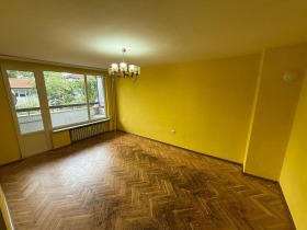 1 bedroom Hipodruma, Sofia