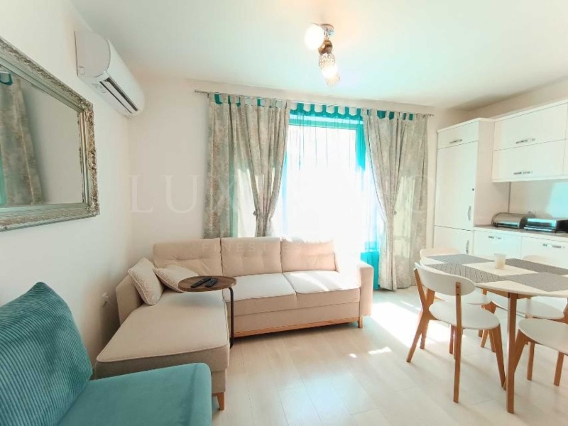 De inchiriat  1 dormitor Burgas , Țentâr , 60 mp | 33559986 - imagine [5]