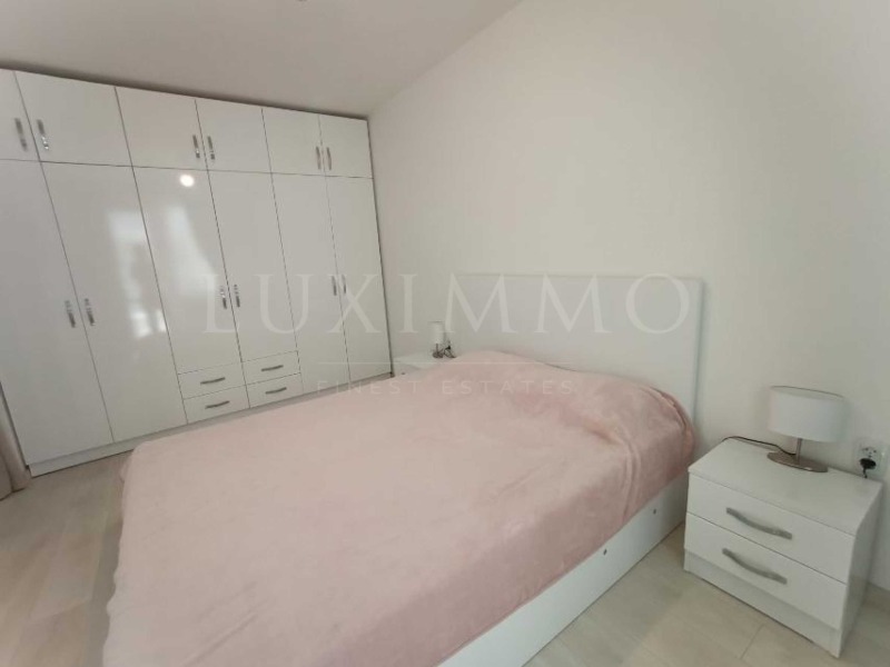 De inchiriat  1 dormitor Burgas , Țentâr , 60 mp | 33559986 - imagine [7]