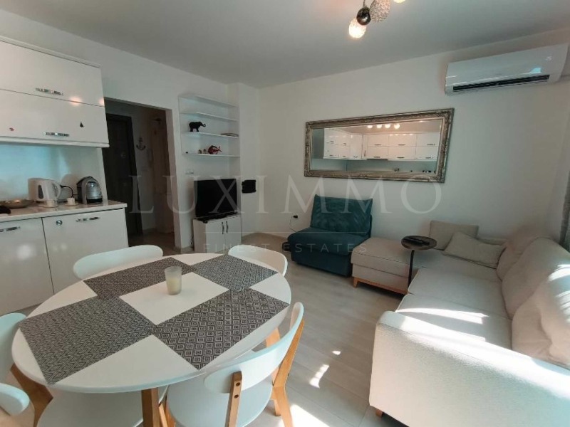 De inchiriat  1 dormitor Burgas , Țentâr , 60 mp | 33559986 - imagine [6]