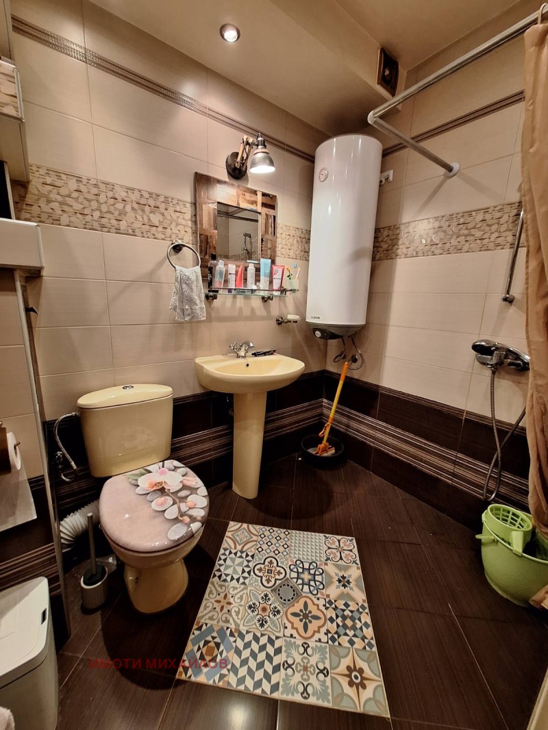 Издаје се  1 спаваћа соба Софија , Красно село , 65 м2 | 10887837 - слика [8]