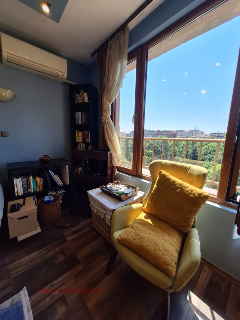 Издаје се  1 спаваћа соба Софија , Красно село , 65 м2 | 10887837