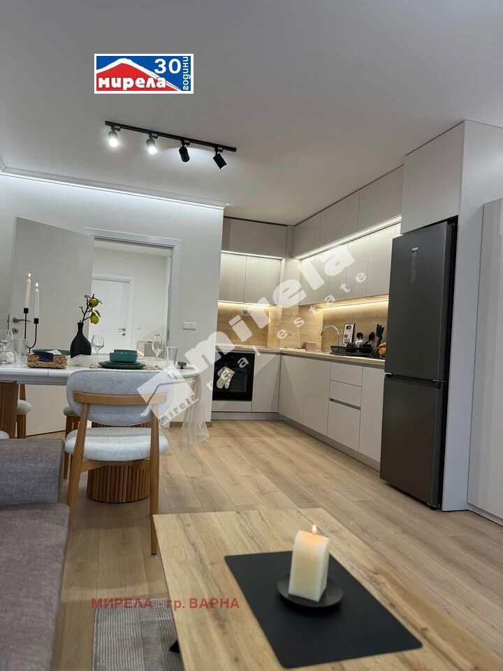 Da affittare  1 camera da letto Varna , Vazragdane 1 , 77 mq | 39654103 - Immagine [2]