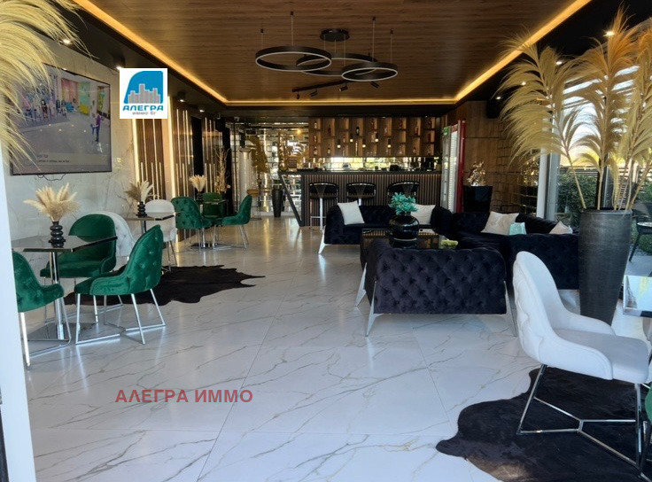 Издаје се  Бар; кафић Пловдив , Западна дага , 80 м2 | 36413386