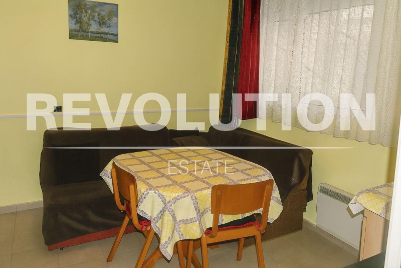Da affittare  Studio Varna , Kolhozen pazar , 30 mq | 49712609 - Immagine [2]