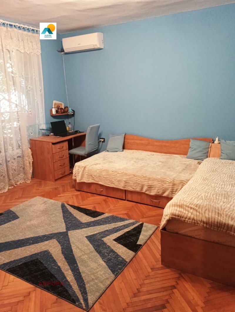 Te huur  2 slaapkamers Sofia , Tsentar , 120 m² | 93741941