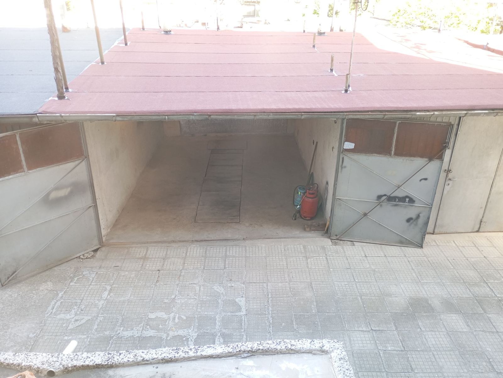 Дава под наем ГАРАЖ, ПАРКОМЯСТО, гр. Пловдив, Център