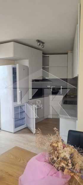 Maisonette Tsentralna poshta, Varna 3