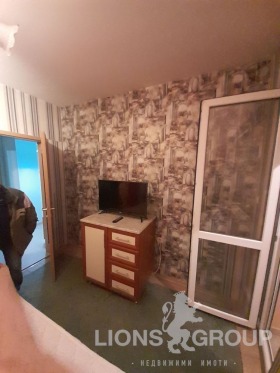 1 dormitorio Zimno kino Trakiya, Varna 9