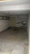 Под наем ГАРАЖ, ПАРКОМЯСТО, град Разград, Варош • 65 € / 127.13 лв. • 68251615 2