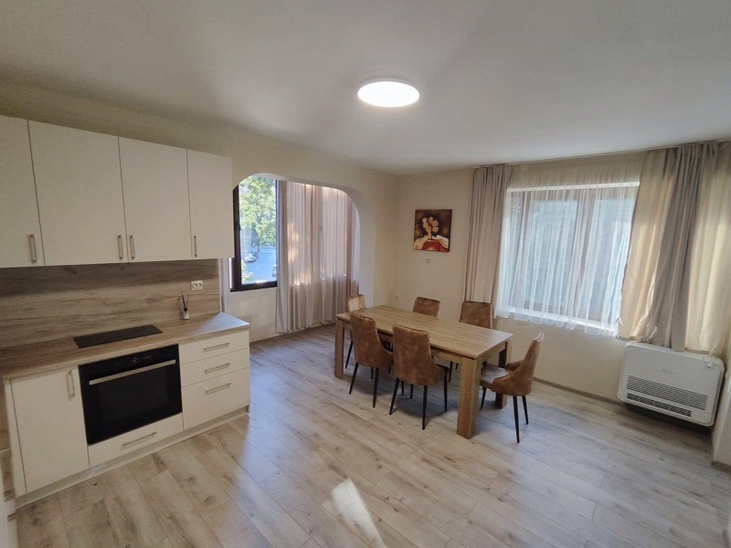 A louer  2 chambres Plovdiv , Tsentar , 110 m² | 59909413